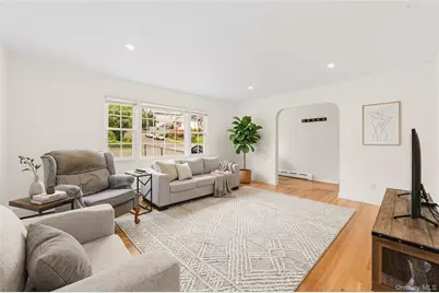 342 Roberts Avenue, Yonkers, NY 10703 - Photo 5