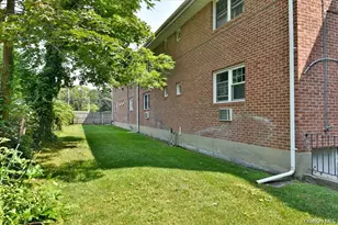 295 Merrick Rd, Amityville, NY 11701 - Photo 15