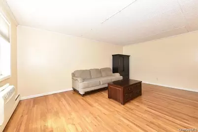 295 Merrick Road #4A, Amityville, NY 11701 - Photo 5