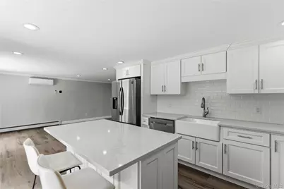 26 Halfcircle Drive, Holbrook, NY 11741 - Photo 3