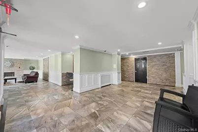 85-10 151 Avenue #2D, Howard Beach, NY 11414 - Photo 9