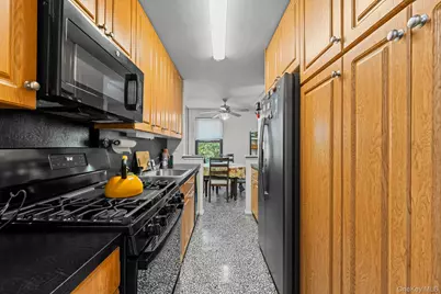 85-10 151 Avenue #2D, Howard Beach, NY 11414 - Photo 39