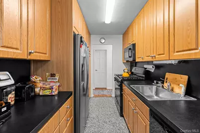 85-10 151 Avenue #2D, Howard Beach, NY 11414 - Photo 35