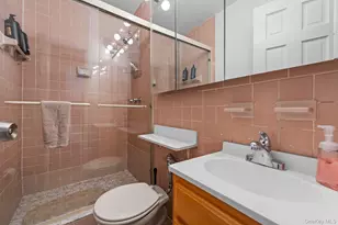 85-10 151st Ave, Howard Beach, NY 11414 - Photo 17