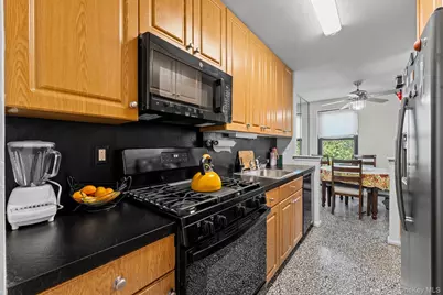 85-10 151 Avenue #2D, Howard Beach, NY 11414 - Photo 41