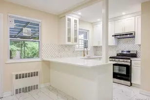 164-38 76th Rd, Fresh Meadows, NY 11366 - Photo 5