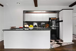 270 Bronxville Rd, Bronxville, NY 10708 - Photo 9