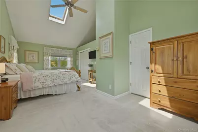 19 Berkshire Road, Bethpage, NY 11714 - Photo 21