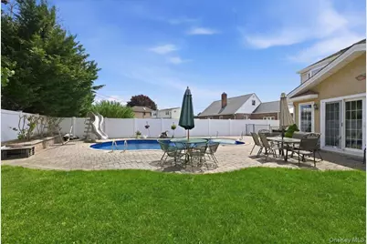19 Berkshire Road, Bethpage, NY 11714 - Photo 39
