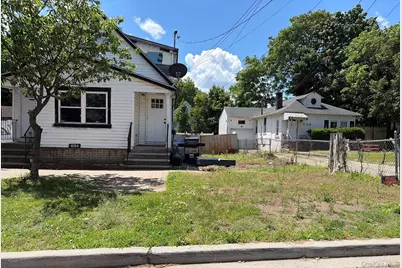 634 Hillside Court, Uniondale, NY 11553 - Photo 3