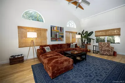 220 Pleasure Drive, Riverhead, NY 11901 - Photo 17