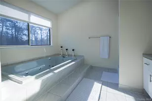 220 Pleasure Dr, Riverhead, NY 11901 - Photo 27
