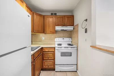 115 Dehaven Drive #105, Yonkers, NY 10703 - Photo 5