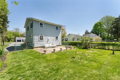 22 W End Avenue, East Quogue, NY 11942 - Photo 3