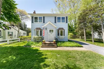 22 W End Avenue, East Quogue, NY 11942 - Photo 1