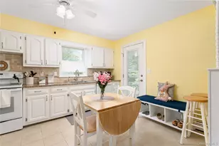 22 West End Ave, East Quogue, NY 11942 - Photo 11