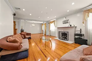 73-55 194th St, Fresh Meadows, NY 11366 - Photo 3