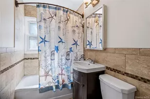 30 Crag Ln, Levittown, NY 11756 - Photo 7