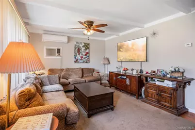 30 Crag Lane, Levittown, NY 11756 - Photo 3