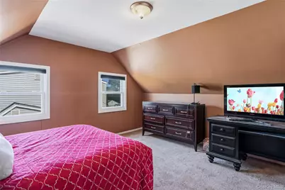 30 Crag Lane, Levittown, NY 11756 - Photo 13