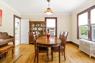89 Lexington Ave, Malverne, NY 11565 - Photo 3