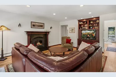 47 Lubber Street, Stony Brook, NY 11790 - Photo 21