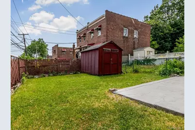 1066 E 219th Street, Bronx, NY 10469 - Photo 31