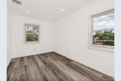 1066 E 219th Street, Bronx, NY 10469 - Photo 15