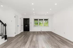 1066 E 219th St, Bronx, NY 10469 - Photo 11