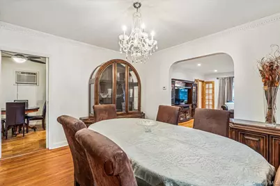 186-15 Grand Central Parkway, Jamaica, NY 11432 - Photo 5