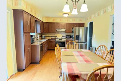 147 Hounslow Road, Shirley, NY 11967 - Photo 7