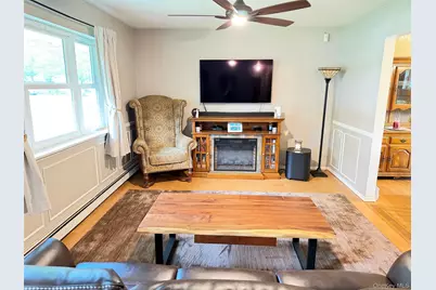 147 Hounslow Road, Shirley, NY 11967 - Photo 5