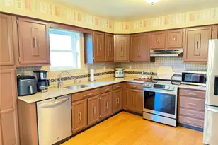 147 Hounslow Rd, Shirley, NY 11967 - Photo 9