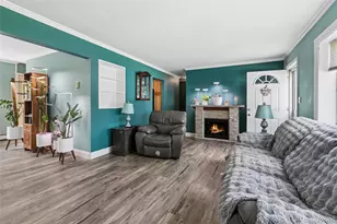 15 Willard Ave, Farmingdale, NY 11735 - Photo 3