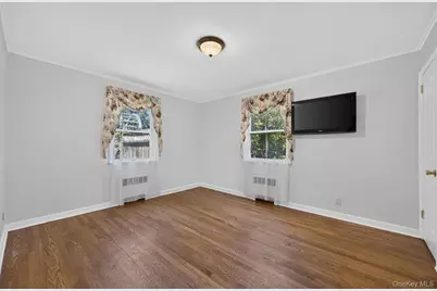 52 Cameron Drive, Huntington, NY 11743 - Photo 13