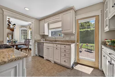 52 Cameron Drive, Huntington, NY 11743 - Photo 9
