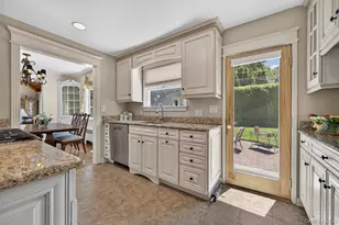 52 Cameron Dr, Huntington, NY 11743 - Photo 9