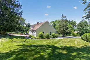 52 Cameron Dr, Huntington, NY 11743 - Photo 23
