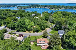 52 Cameron Dr, Huntington, NY 11743 - Photo 3