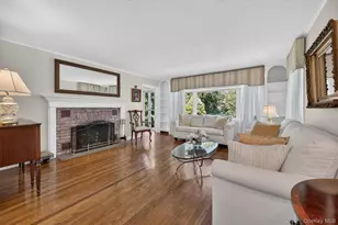 52 Cameron Dr, Huntington, NY 11743 - Photo 5