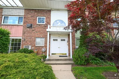 271 N Newbridge Road #2C, Levittown, NY 11756 - Photo 1