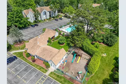1103 Washington Green, New Windsor, NY 12553 - Photo 19
