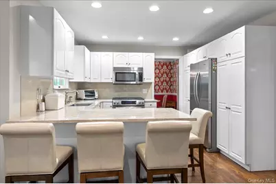 35 Mount Joy Avenue, Scarsdale, NY 10583 - Photo 9