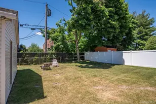 36 Iroquois Pl, Farmingdale, NY 11735 - Photo 19