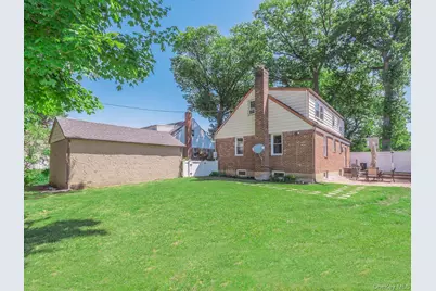 23 Phillips Road, Glen Cove, NY 11542 - Photo 31