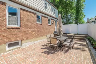 23 Phillips Rd, Glen Cove, NY 11542 - Photo 35