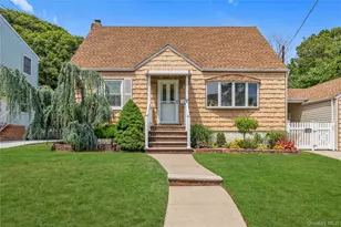 55 Fir St, Valley Stream, NY 11580 - Photo 1