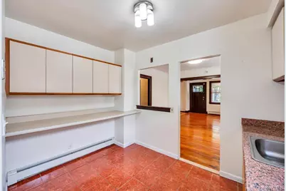 8343 261st Street, Glen Oaks, NY 11004 - Photo 11