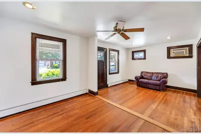 8343 261st Street, Glen Oaks, NY 11004 - Photo 7