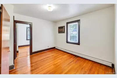 8343 261st Street, Glen Oaks, NY 11004 - Photo 15